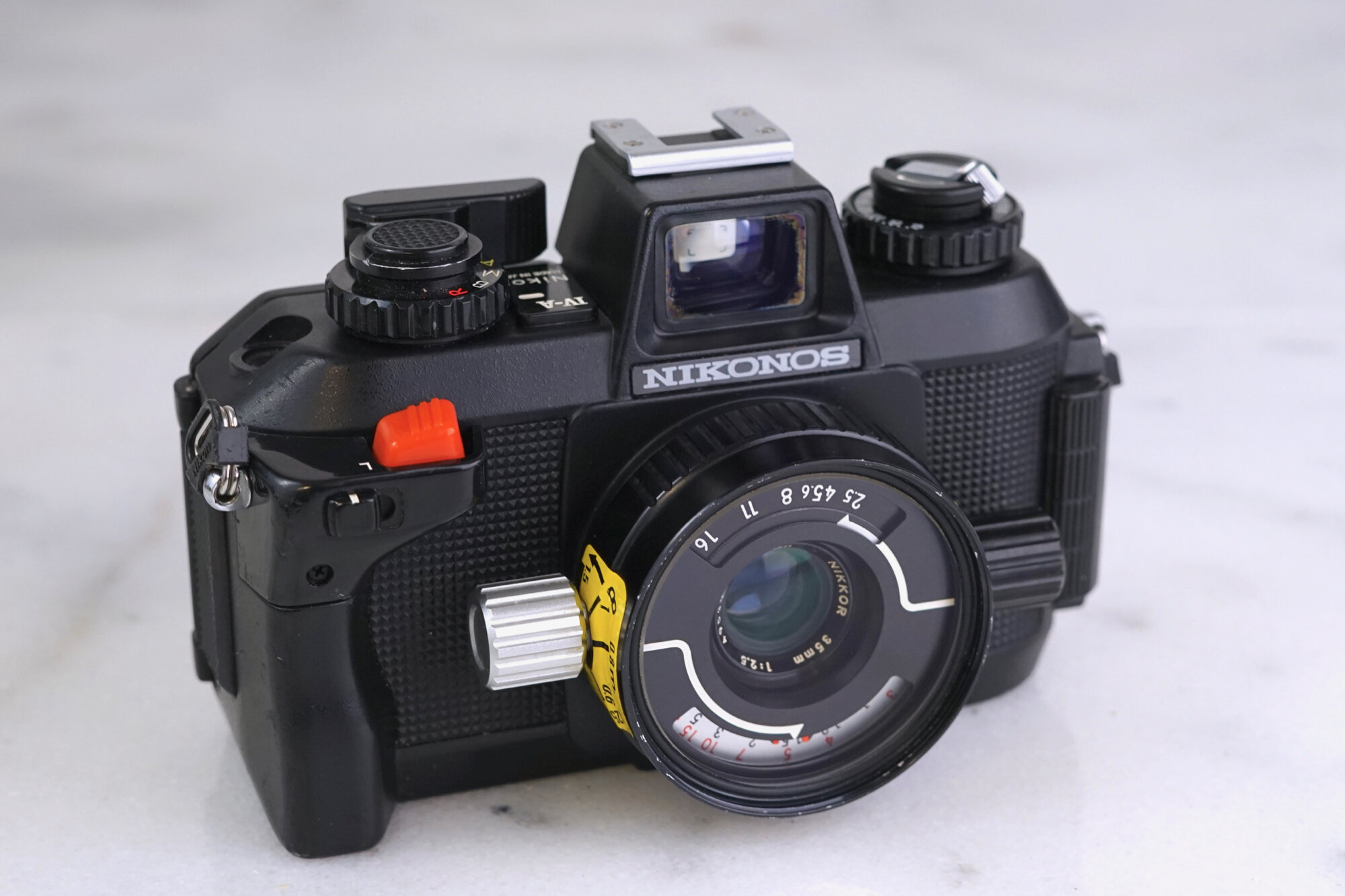 カメラ フィルムカメラ Nikon Nikonos IV-A Underwater Dive Camera with Nikkor 35mm F/2.5 Prime Lens  - Fully Functional with Batteries — F Stop Cameras
